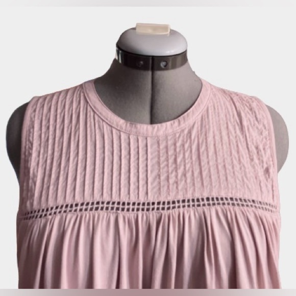 Banana Republic Pintuck sleeveless top wmns sz Lg - Picture 3 of 5